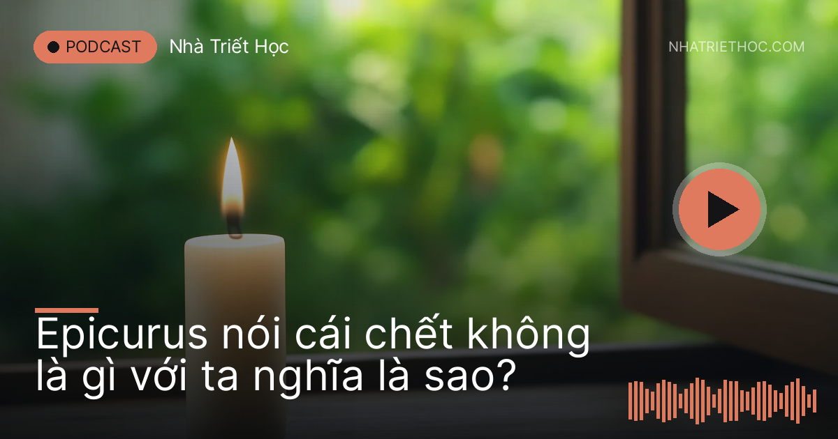 Ngọn nến cháy trên bàn gỗ cạnh cửa sổ mở ra vườn xanh